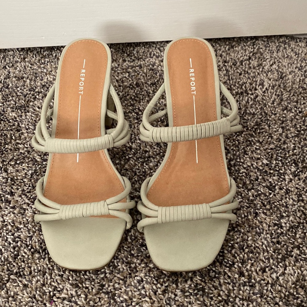 REPORT heels!